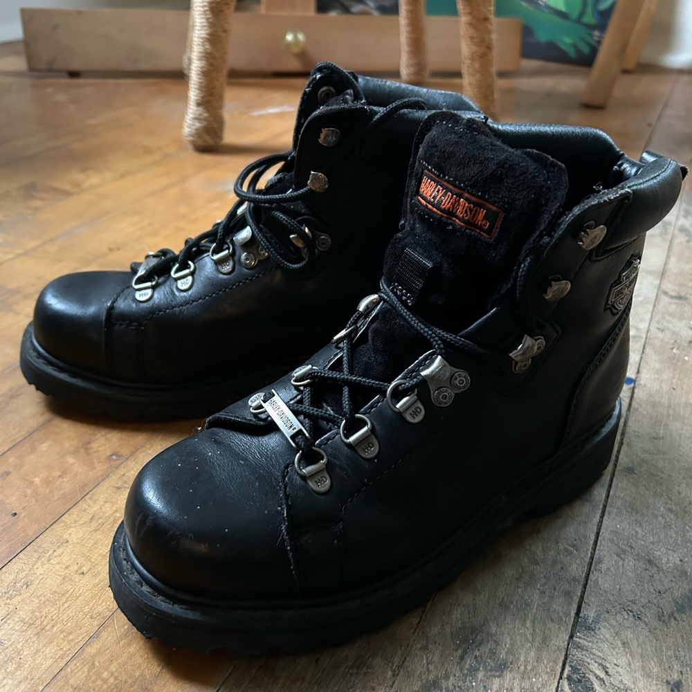 Women’s Harley Davidson boots